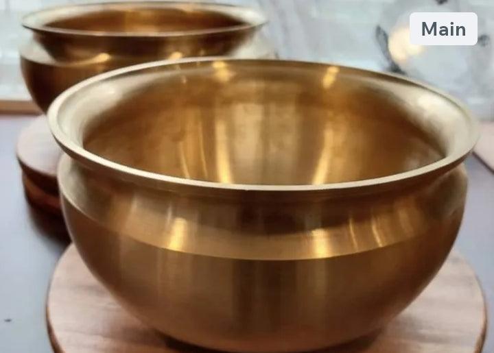 Traditiona South Indian Bronze cooking and serving pot capacity 3 Litre